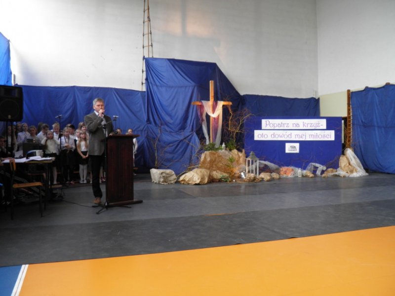 Popatrz na krzyż - misterium wielkanocne